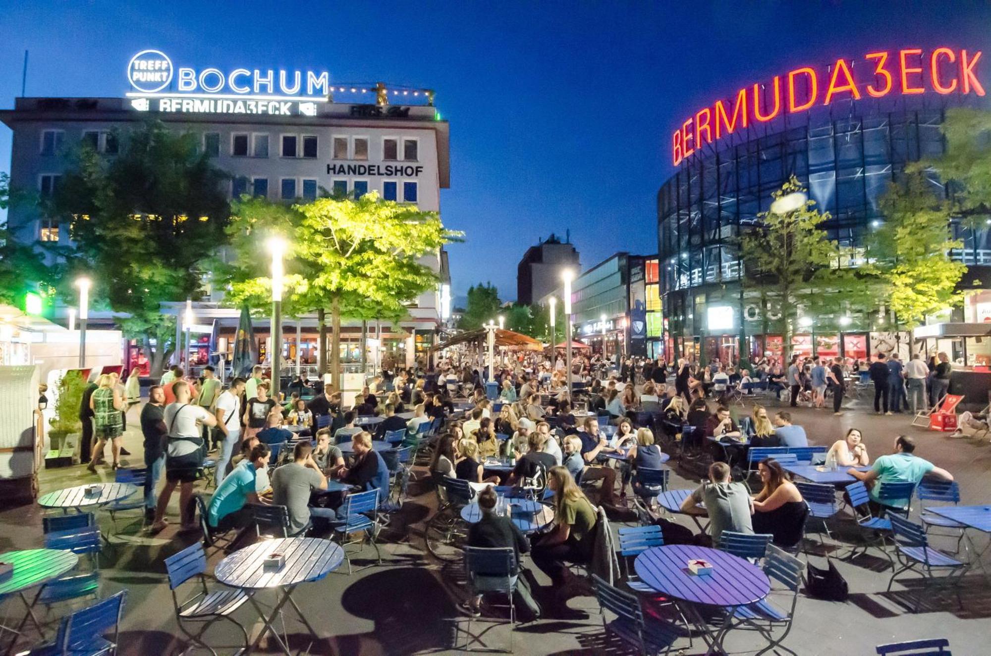 Feelslikehome - Urbane Altbauwohnung Mit Dachterasse& Parkplatz Bochum Ngoại thất bức ảnh