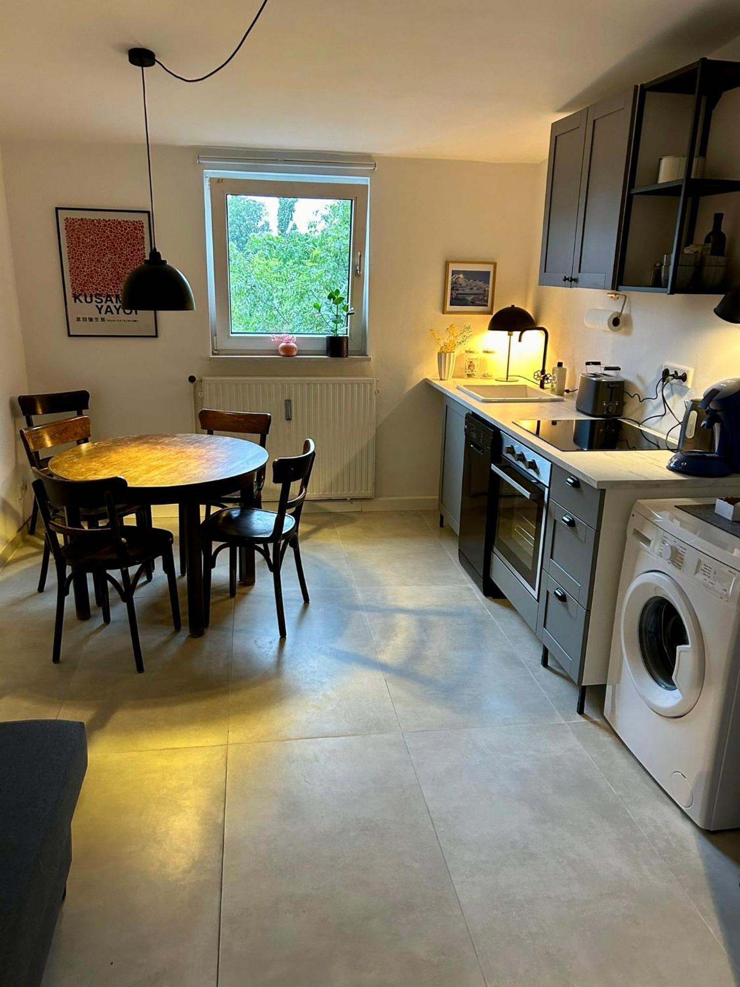 Feelslikehome - Urbane Altbauwohnung Mit Dachterasse& Parkplatz Bochum Ngoại thất bức ảnh