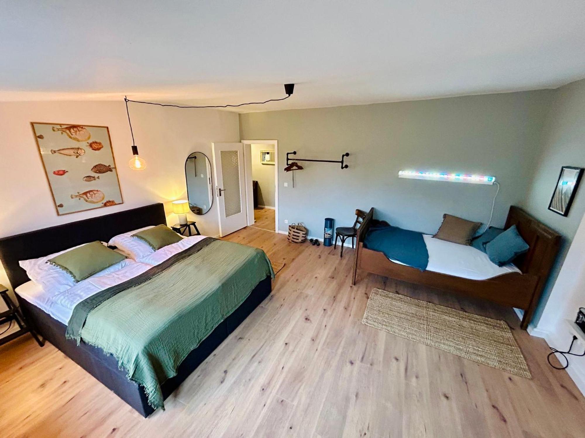 Feelslikehome - Urbane Altbauwohnung Mit Dachterasse& Parkplatz Bochum Ngoại thất bức ảnh