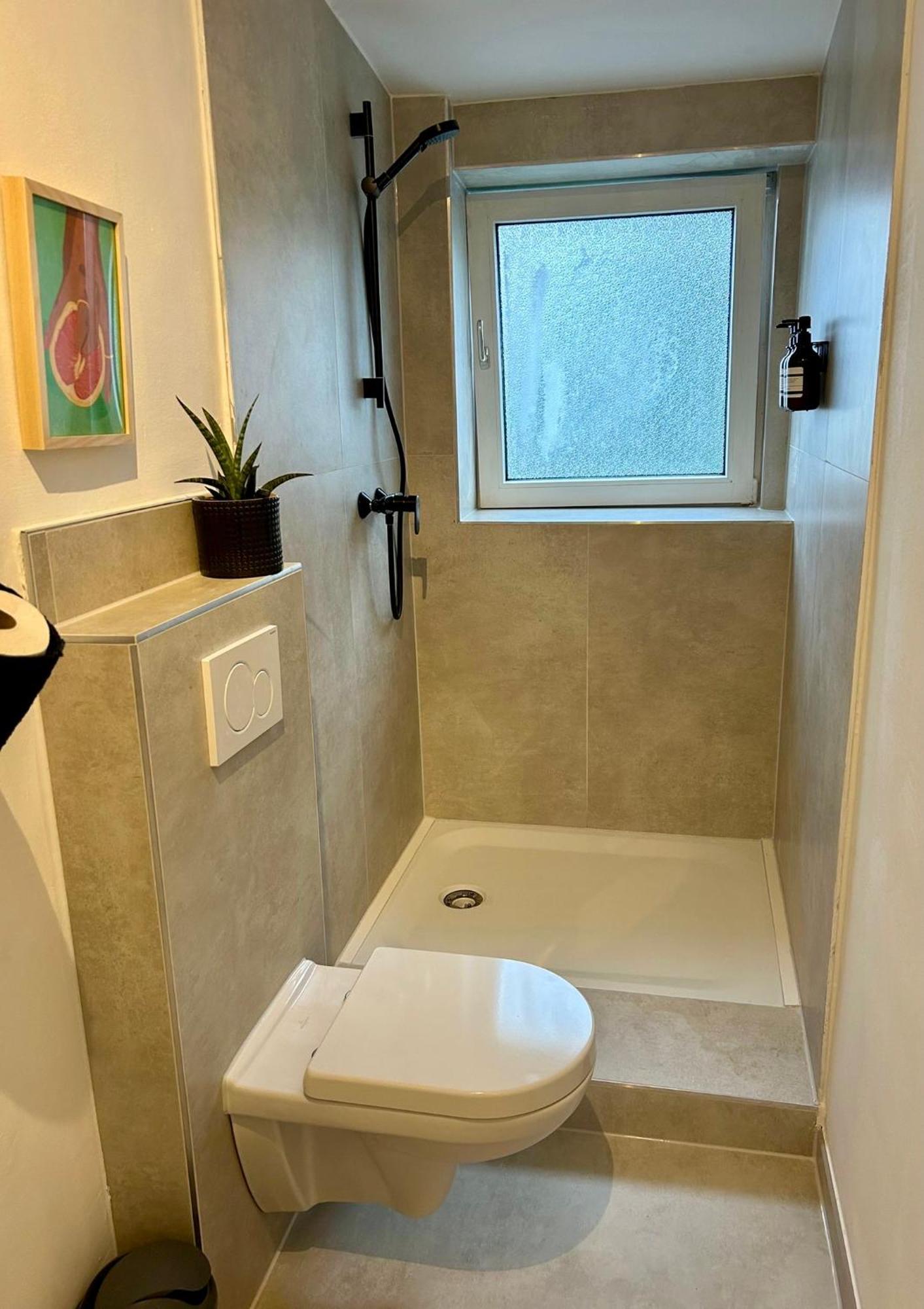 Feelslikehome - Urbane Altbauwohnung Mit Dachterasse& Parkplatz Bochum Ngoại thất bức ảnh